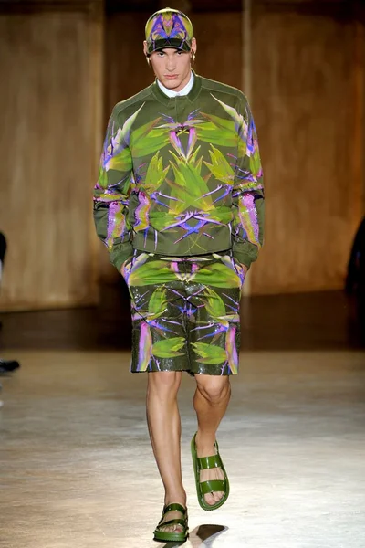 Look 23